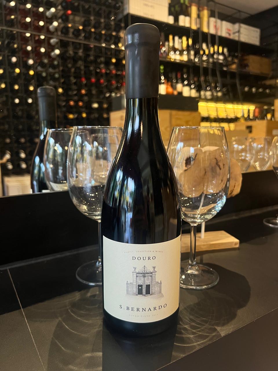 S. Bernardo Grande Reserva tinto
